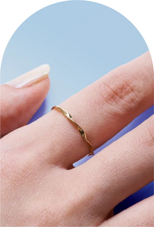 K18 Wave Twisted Ring＿極細ツイストリング